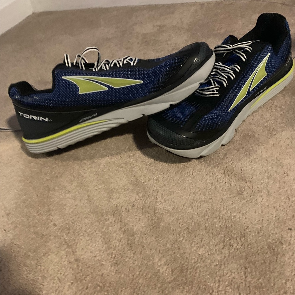 Running shoes